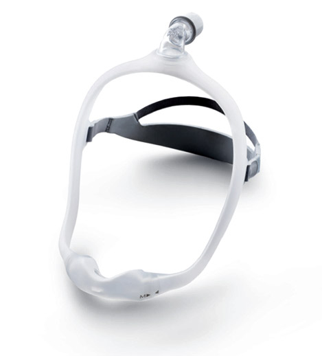 un masque blanc auquel est attach&eacute; un tube