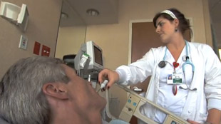 Le calcul manuel du score EWS est plus long et peut &ecirc;tre source d&rsquo;erreurs