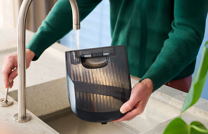 r&eacute;servoir d'eau amovible pour l'appareil tout&nbsp;en&nbsp;un Philips s&eacute;rie&nbsp;8500