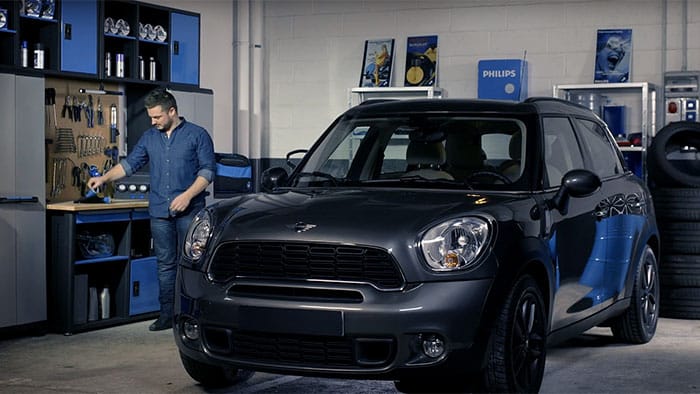 Comment remplacer des lampes pour &eacute;clairage avant sur votre Mini Cooper Countryman