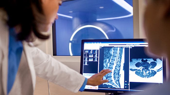 Intégration des processus de travail en radiologie pour réaliser plus rapidement des diagnostics de précision